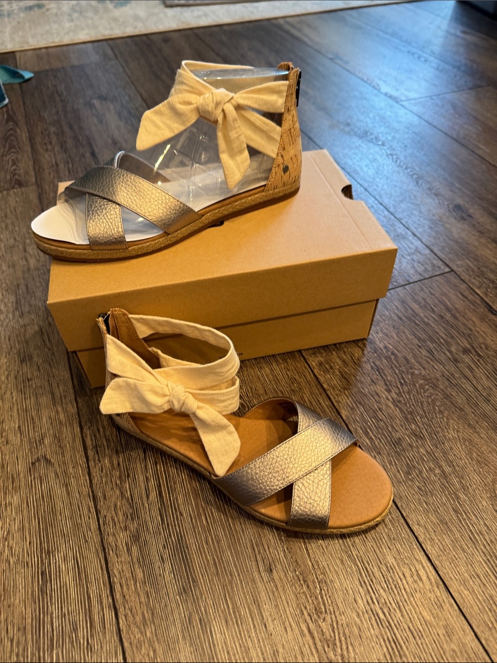 UGG Metallic Silver Cross-Strap Sandals with Cream Ankle Tie